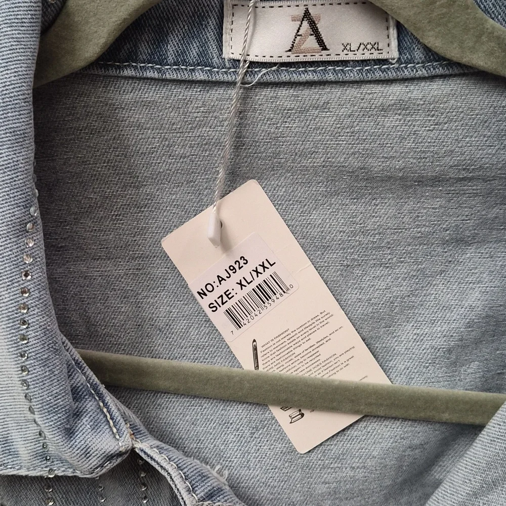 Jean Jacket - Picture 5 of 9